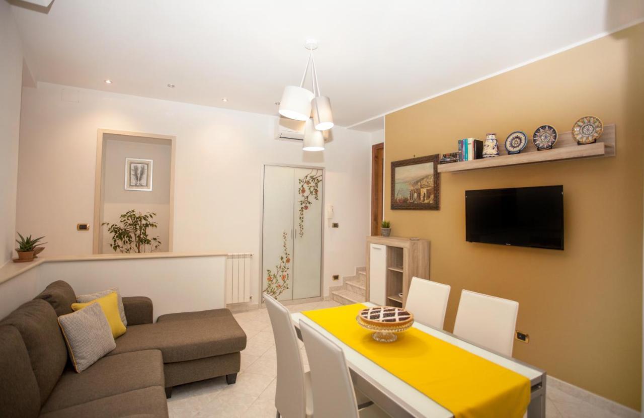 Albert House Taormina Esterno foto